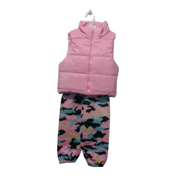 Toddler Girls' Pink Camo Zip Up Puffer Vest + Jogger Set Size 5T/5 Years - Picture 1 of 4